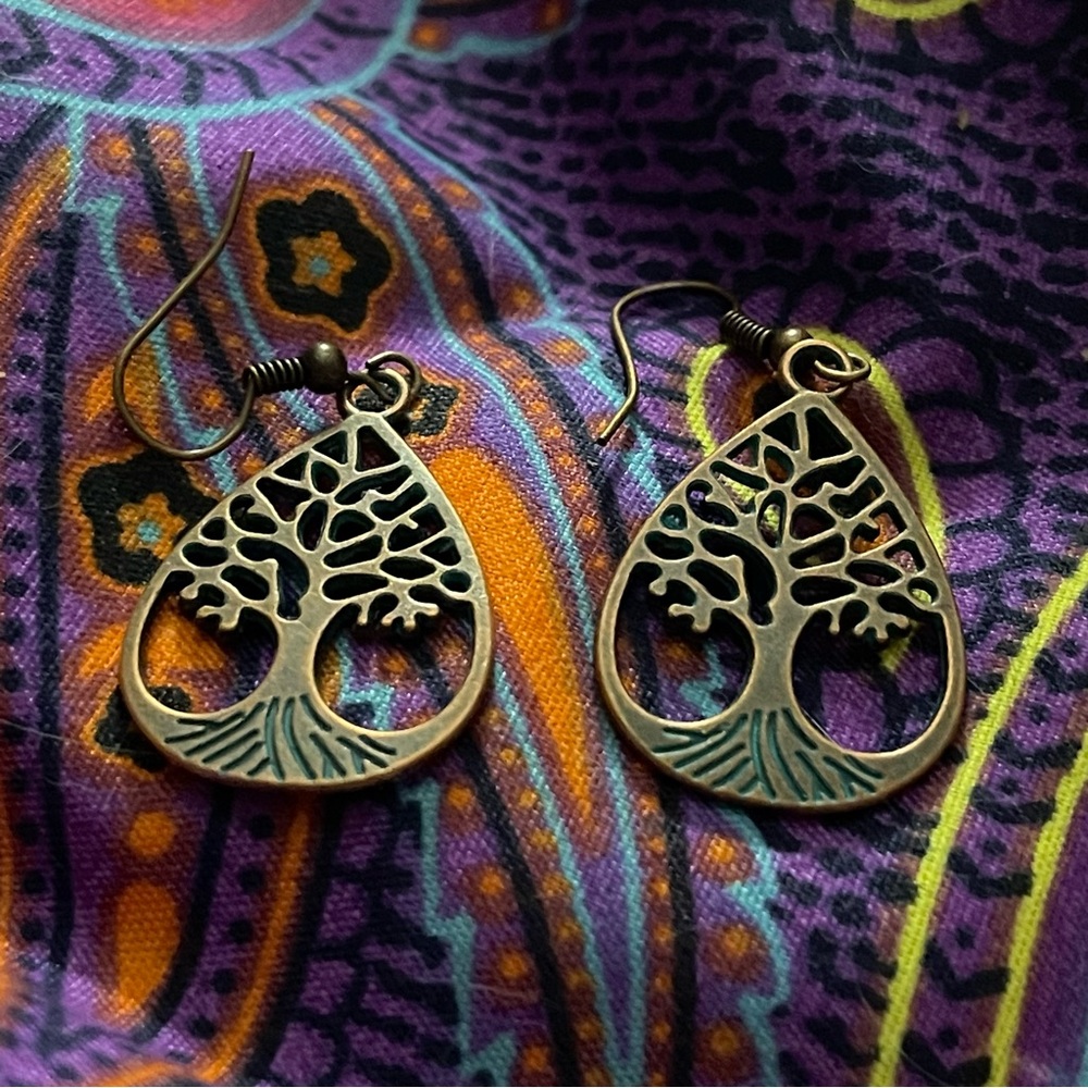 New Green Patina Bronze Celtic Spiritual Tree of Life Bohemien Dangle Earrings - Picture 8 of 9